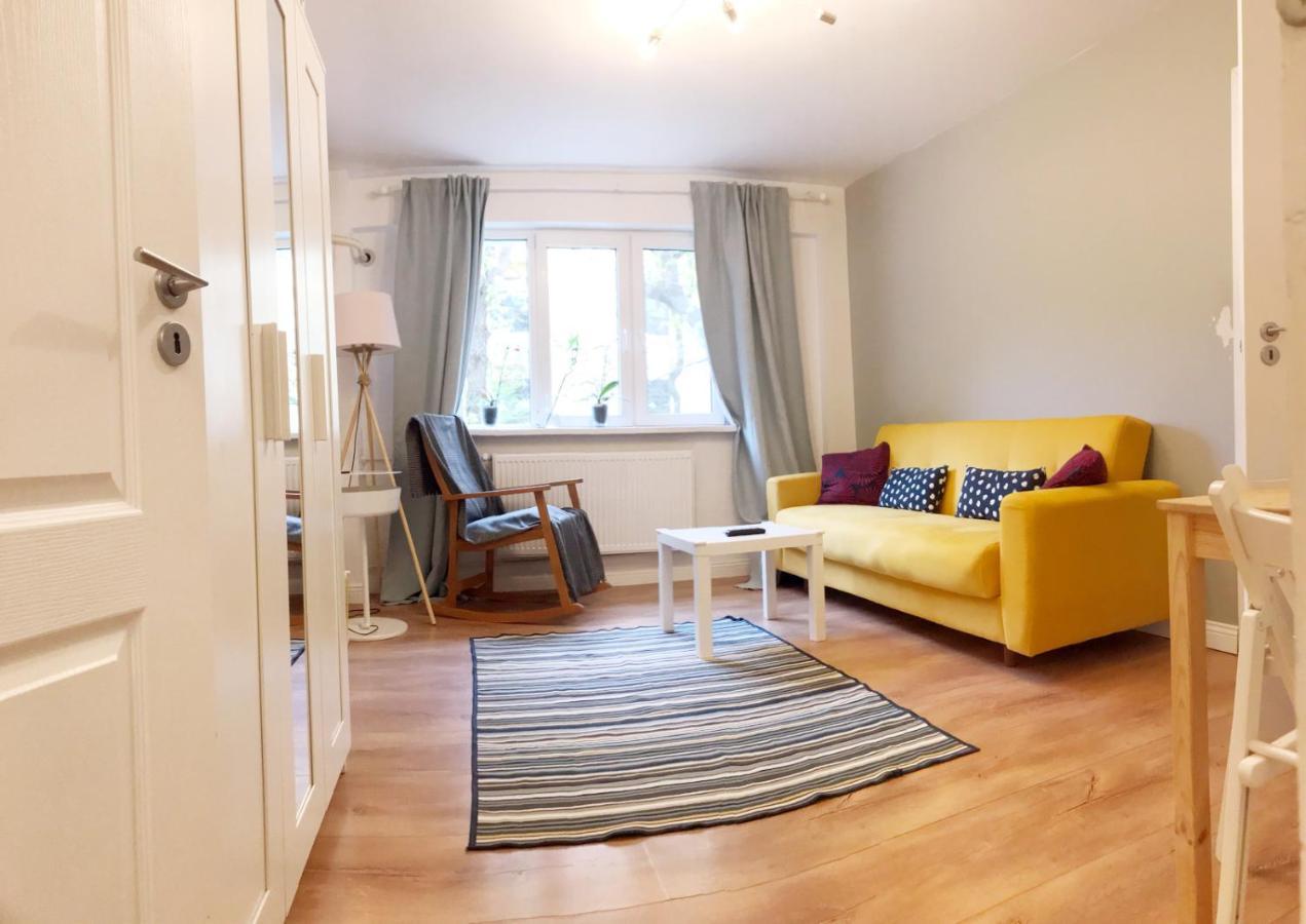 Lola'S Apartament Close To City Center Bukarest Exteriör bild